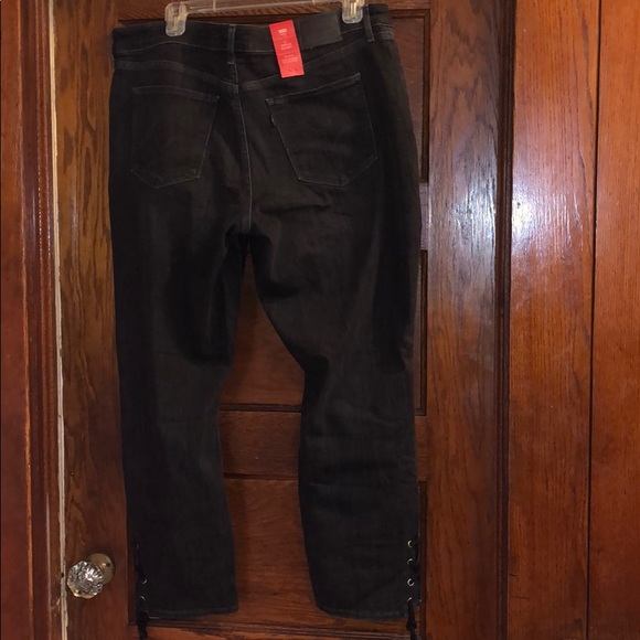 Levi’s women’s size 18 skinny ankle jeans. - Picture 4 of 5